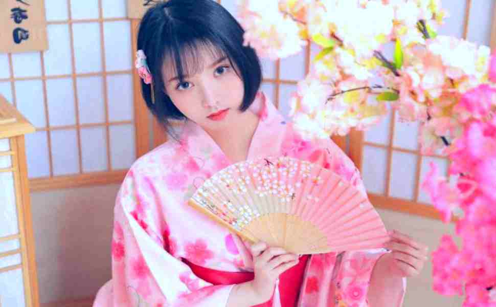 百万粉男友网红陈嘉惟被曝出轨妻子闺蜜“潼潼妹妹”，原配万字长文揭露细节引爆网络