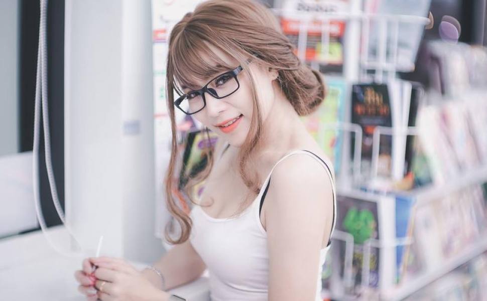 抖音甜美网红变